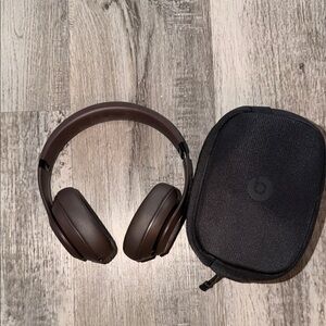 Beats Studio Pro Bluetooth Wireless Headphones — Deep Brown